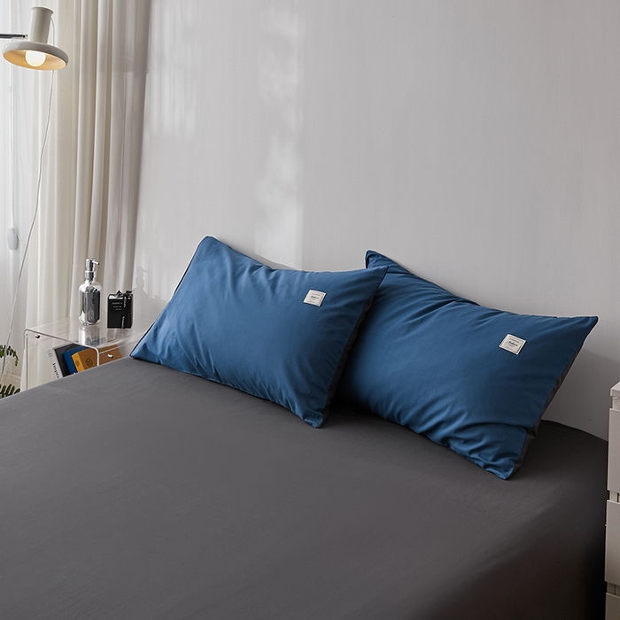 91家纺网 家纺一手货源 找家纺 雅居纺家纺 2025新款全棉素色水洗棉单枕套 牛仔蓝低调灰