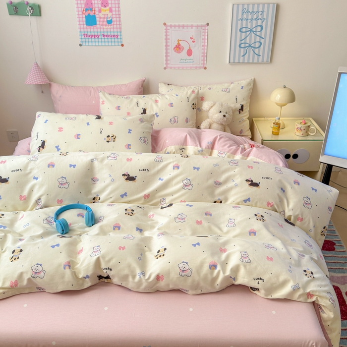 91家纺网 家纺一手货源 找家纺 曼之夏 2025新款全棉印花四件套 心心腊肠狗