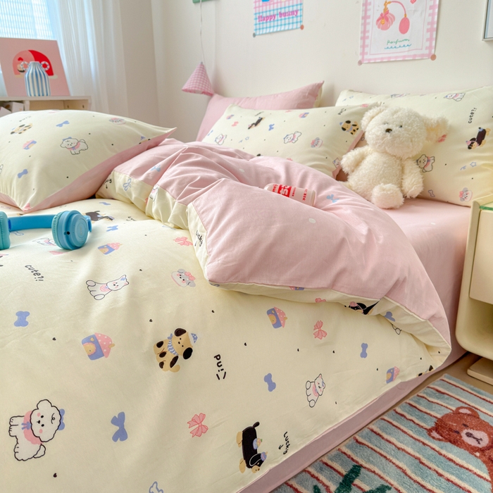 91家纺网 家纺一手货源 找家纺 曼之夏 2025新款全棉印花四件套 心心腊肠狗