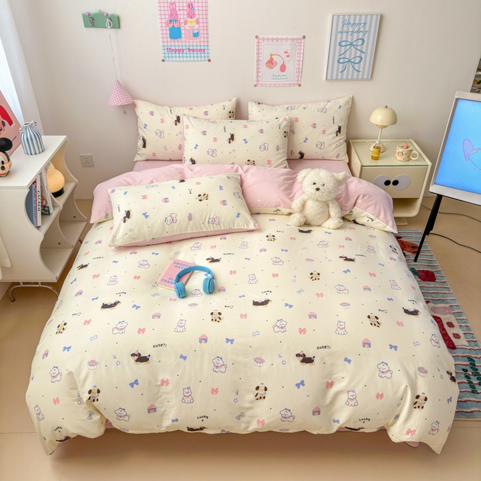 91家纺网 家纺一手货源 找家纺 曼之夏 2025新款全棉印花四件套 心心腊肠狗