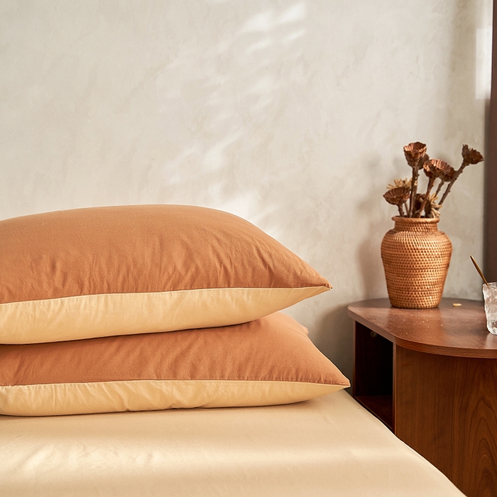 91家纺网 家纺一手货源 找家纺 雅居纺家纺 2025新款全棉素色水洗棉单枕套 焦糖咖啡