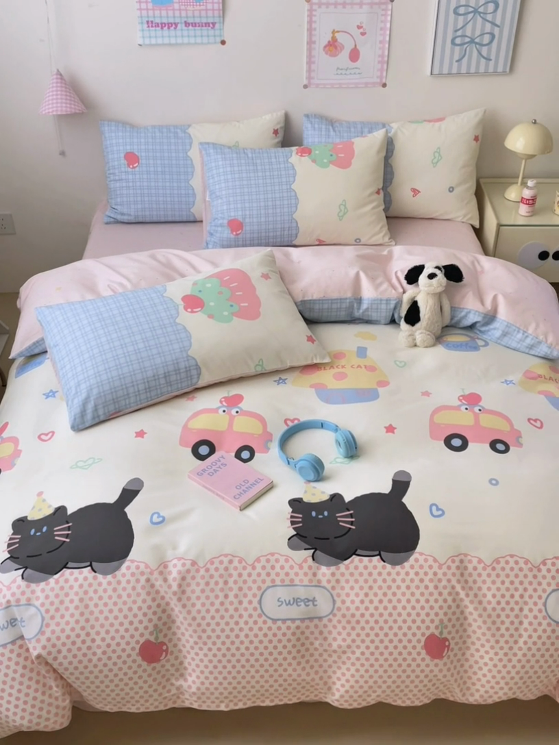 91家纺网 家纺一手货源 找家纺 曼之夏 2025新款全棉印花四件套 兜兜乐园