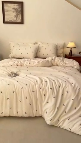 91家纺网 家纺一手货源 找家纺 漫仙阁家纺 2025年爆款新品有氧双层纱四件套-碎花 蝴蝶可颂-咖