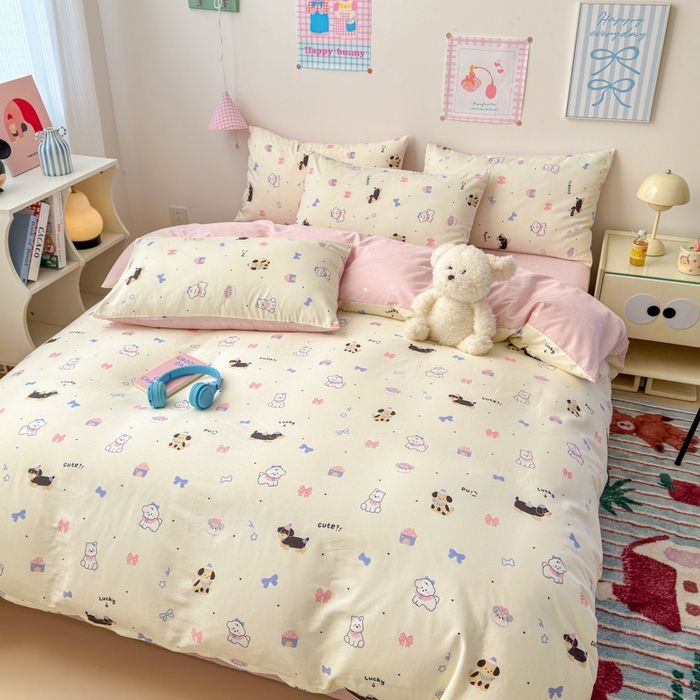 91家纺网 家纺一手货源 找家纺 曼之夏 2025新款全棉印花四件套 心心腊肠狗