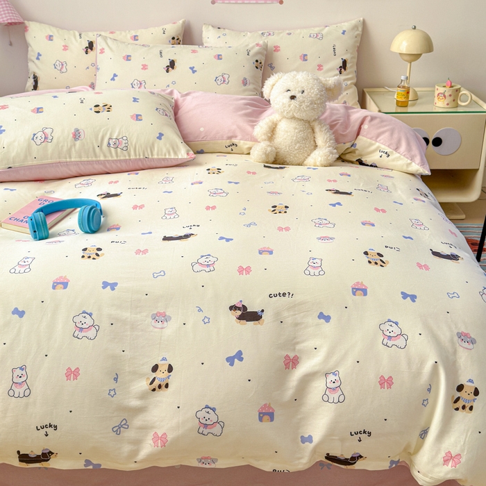 91家纺网 家纺一手货源 找家纺 曼之夏 2025新款全棉印花四件套 心心腊肠狗