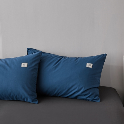 91家纺网 家纺一手货源 找家纺 雅居纺家纺 2025新款全棉素色水洗棉单枕套 牛仔蓝低调灰