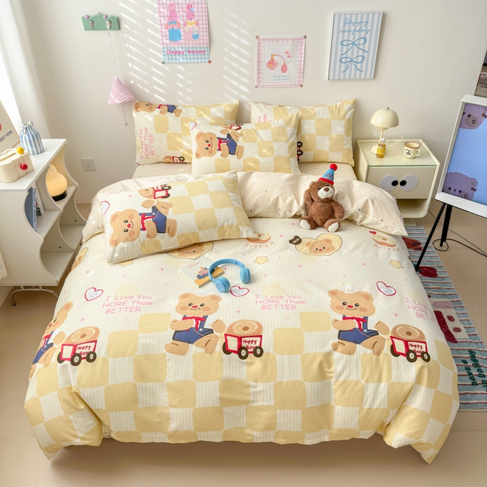 91家纺网 家纺一手货源 找家纺 曼之夏 2025新款全棉印花四件套 黄油小熊