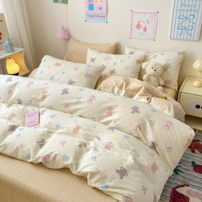 91家纺网 家纺一手货源 找家纺 曼之夏 2025新款全棉印花四件套 点点礼物熊