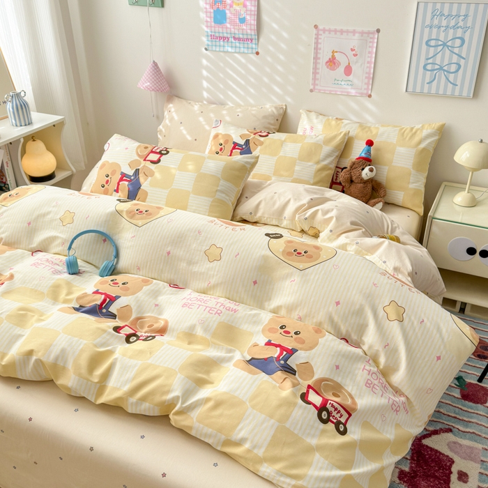 91家纺网 家纺一手货源 找家纺 曼之夏 2025新款全棉印花四件套 黄油小熊