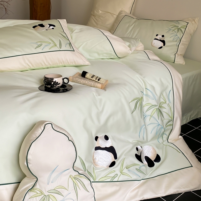 91家纺网 家纺一手货源 找家纺 MIU缪家居 2025新款100支全棉磨毛四件套-熊猫与竹 熊猫与竹-清绿