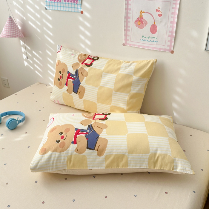 91家纺网 家纺一手货源 找家纺 曼之夏 2025新款全棉印花四件套 黄油小熊