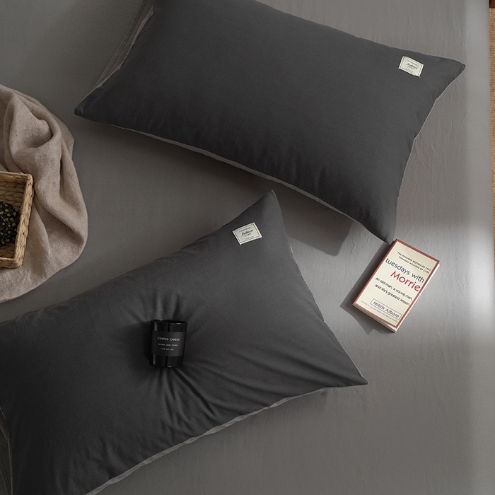 91家纺网 家纺一手货源 找家纺 雅居纺家纺 2025新款全棉素色水洗棉单枕套 低调灰绅士灰
