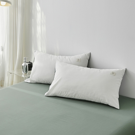 雅居纺家纺 2025新款全棉素色水洗棉单枕套 白+墨子绿