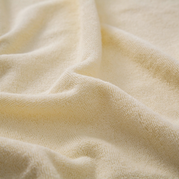 91家纺网 家纺一手货源 找家纺 悦然毛巾被 2025新款全棉幻彩灵动浴巾 灵动黄