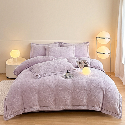 （买家秀爆款不断货）A类母婴级牛奶绒雕花四件套珊瑚绒小香风牛奶绒四件套雪花绒四件套雕花绒四件套压线款 蔷薇恋人-紫色