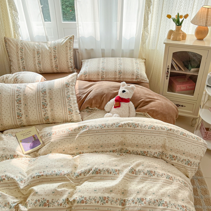 91家纺网 家纺一手货源 找家纺 麦伦家居 2025秋冬新品多功能床品全棉+牛奶绒印花四件套 秋日玫瑰