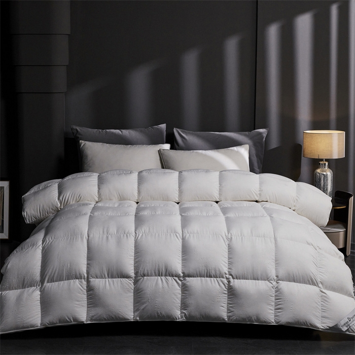 91家纺网 家纺一手货源 找家纺 织梦人羽绒工厂店 2024新款新国标50绒糯棉空气提花羽绒被 空气提花白