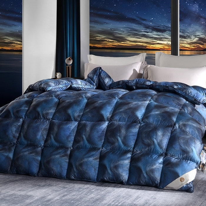 91家纺网 家纺一手货源 找家纺 织梦人羽绒工厂店 2024新款新国标50绒云柔棉柔赛丝数码印花被子 极光-蓝