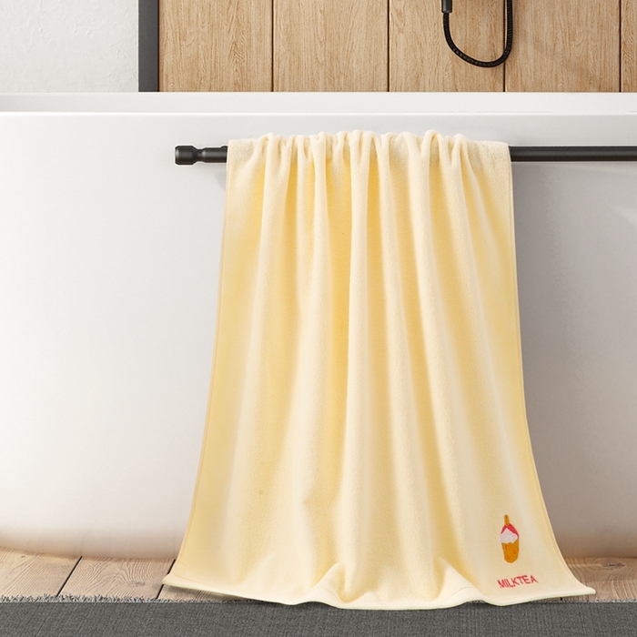 91家纺网 家纺一手货源 找家纺 悦然毛巾被 2025新款全棉幻彩灵动浴巾 灵动黄