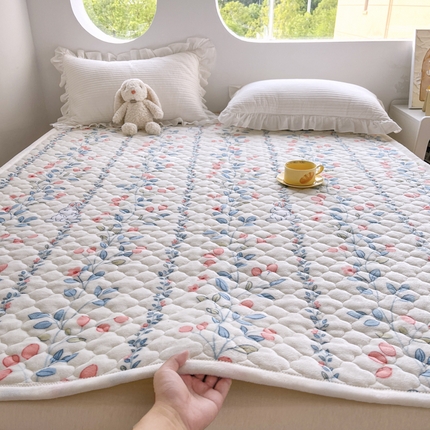 91家纺网 家纺一手货源 找家纺 （总）悦织湾家纺 2025直播爆款外贸出口跨境热销款上下铺塔芙绒床垫学生单人宿舍冬季加绒床垫