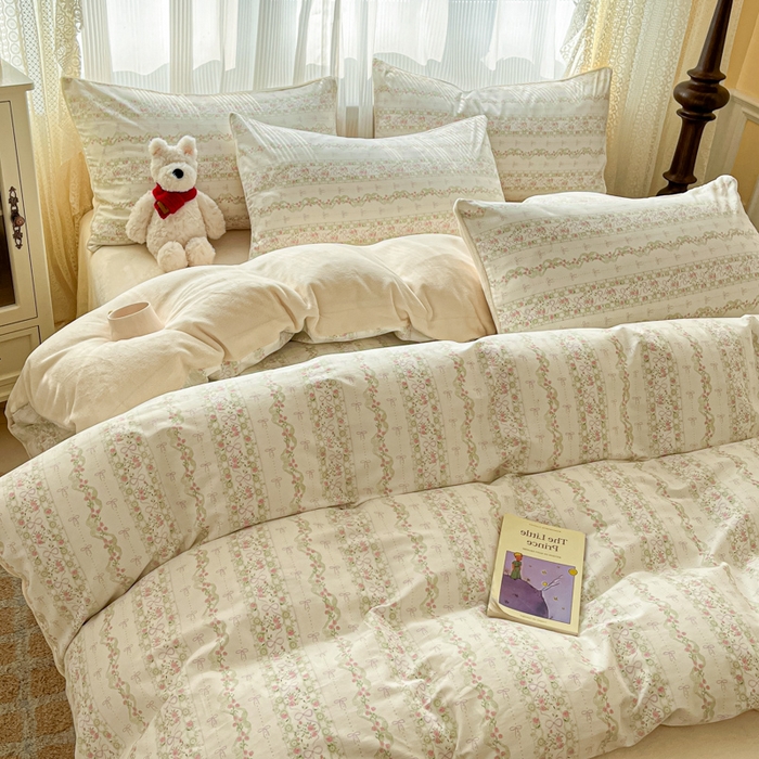 91家纺网 家纺一手货源 找家纺 麦伦家居 2025秋冬新品多功能床品全棉+牛奶绒印花四件套 舒城小花