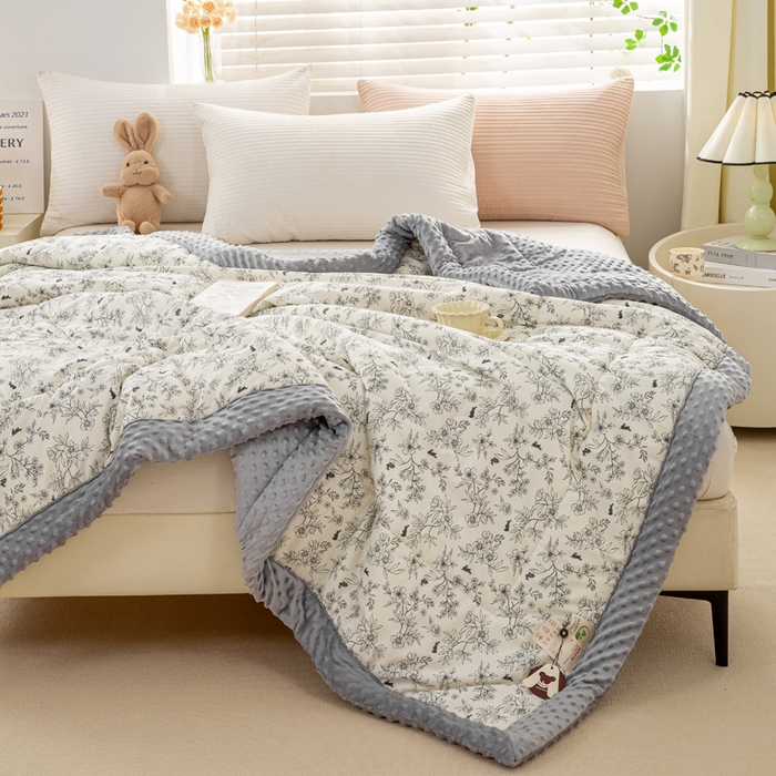 91家纺网 家纺一手货源 找家纺 锦鹭被业  2025款A类全棉纯棉豆豆被春秋空调夏凉加厚冬被子 俏花枝