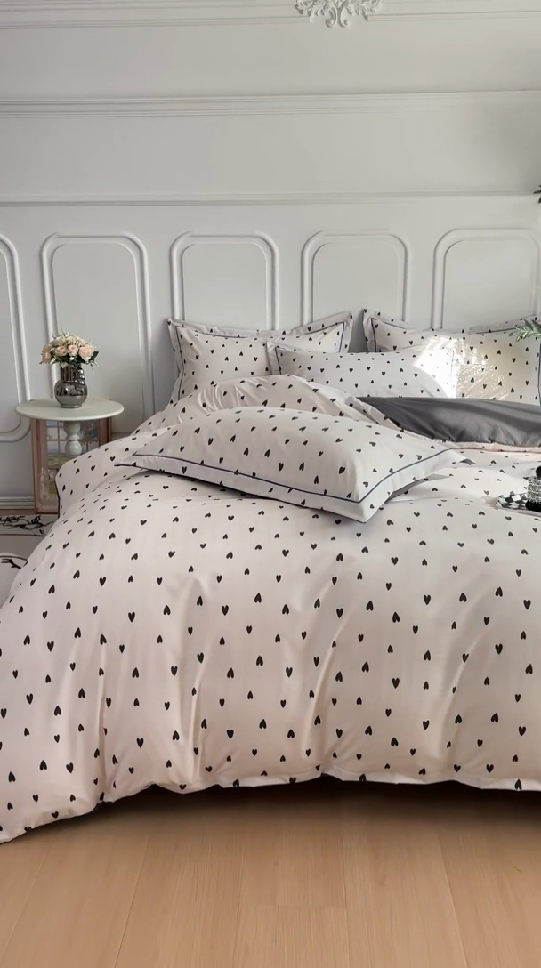 91家纺网 家纺一手货源 找家纺 雅慕家居 2025新款A类碎花水润棉磨毛四件套 一见倾心