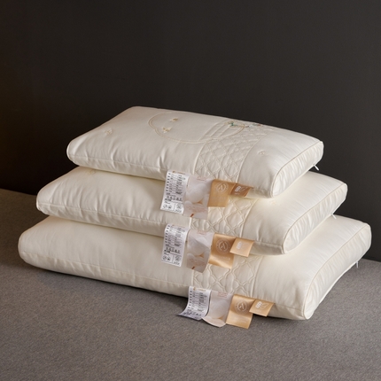 91家纺网 家纺一手货源 找家纺 （总）乐可 2025新款苏锦蚕咝枕-风格二