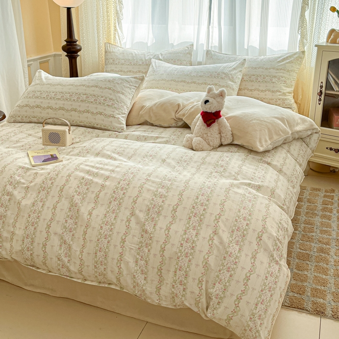 91家纺网 家纺一手货源 找家纺 麦伦家居 2025秋冬新品多功能床品全棉+牛奶绒印花四件套 舒城小花