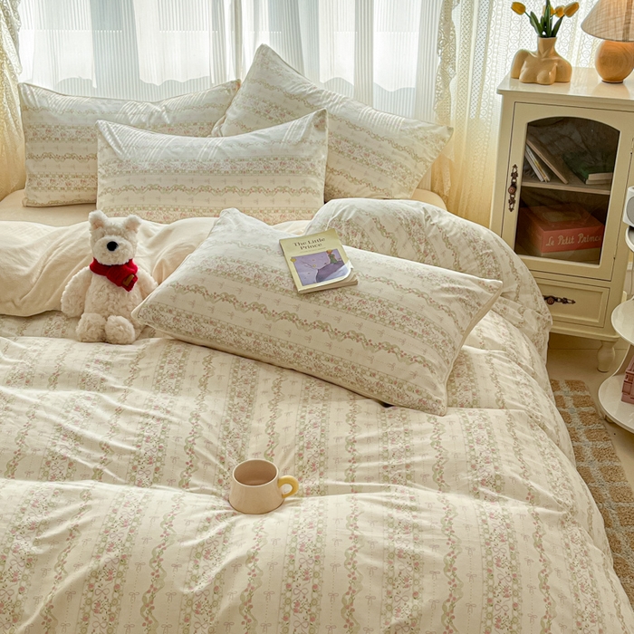 91家纺网 家纺一手货源 找家纺 麦伦家居 2025秋冬新品多功能床品全棉+牛奶绒印花四件套 舒城小花