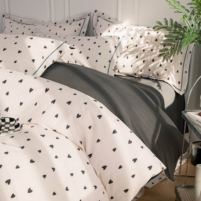 91家纺网 家纺一手货源 找家纺 雅慕家居 2025新款A类碎花水润棉磨毛四件套 一见倾心