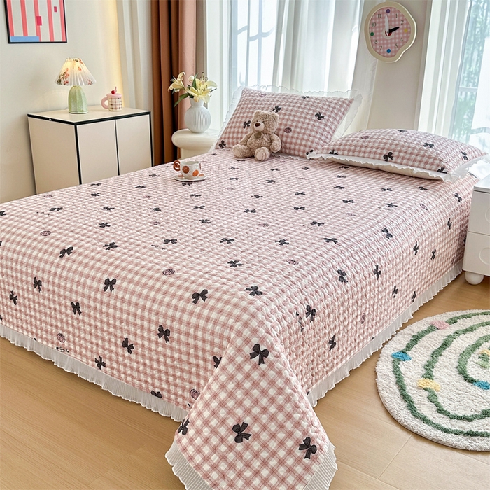 91家纺网 家纺一手货源 找家纺 岚吉 2025新款精梳棉珍珠棉小仙女款床盖三件套 蝶恋曲-豆沙