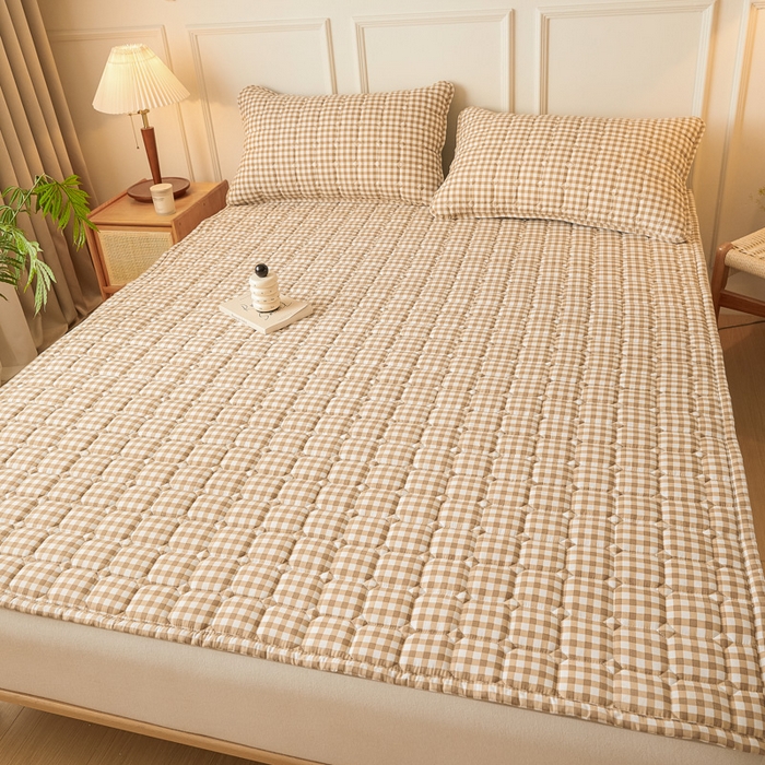 91家纺网 家纺一手货源 找家纺 恋绒家纺 2025新款无印风水洗棉防水款床褥隔尿垫床褥护理垫床垫 黄小格