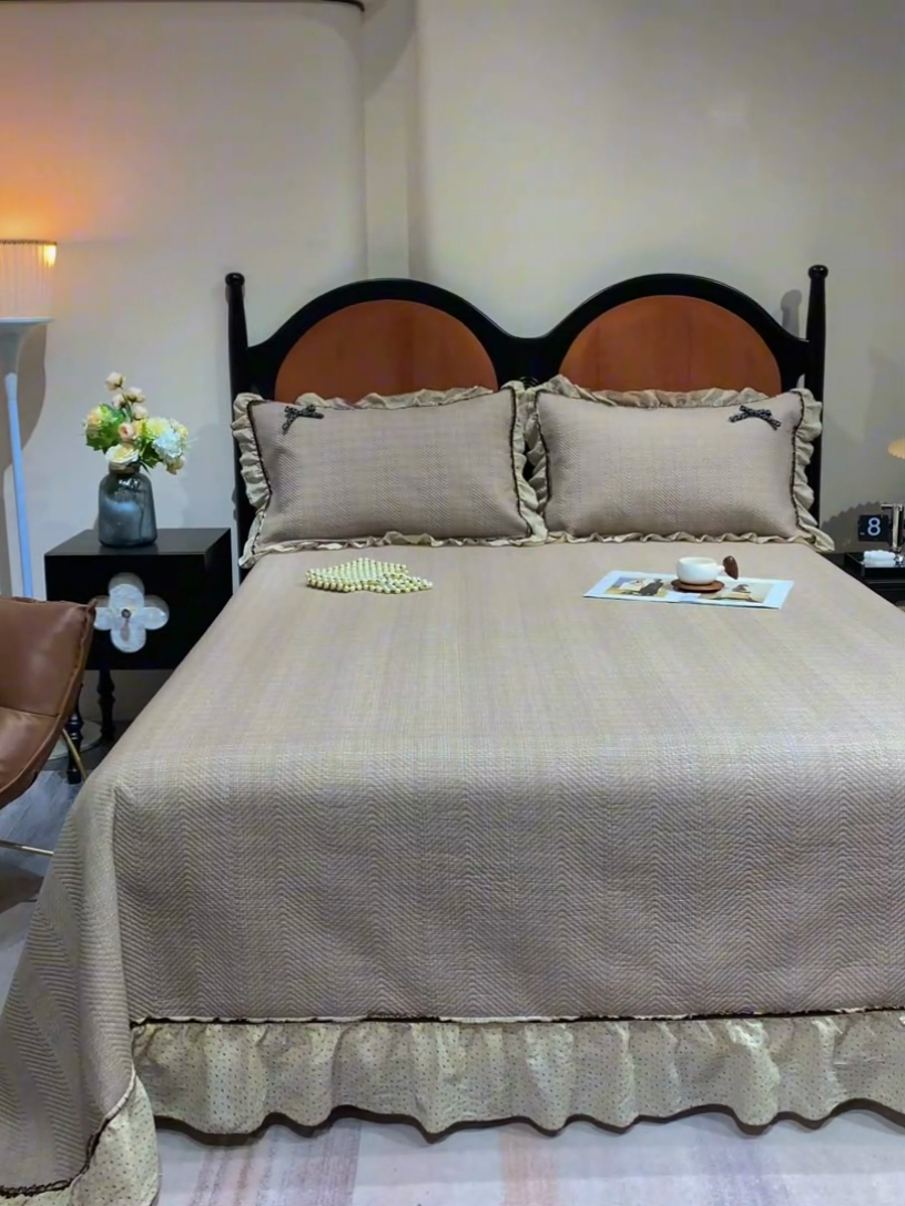 91家纺网 家纺一手货源 找家纺 优希家纺 2025新款小艺生活纱布印花多功能夏被四件套 咖色