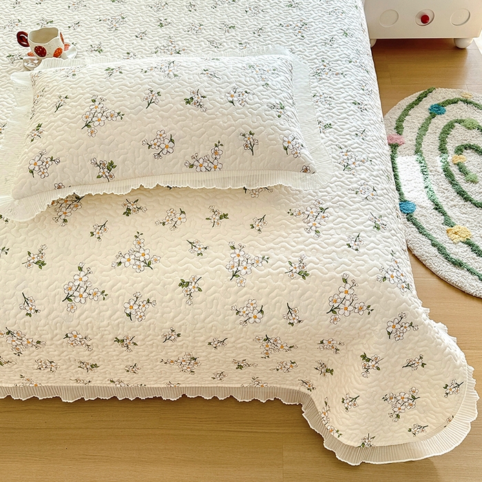 91家纺网 家纺一手货源 找家纺 岚吉 2025新款精梳棉珍珠棉小仙女款床盖三件套 清新花蕊