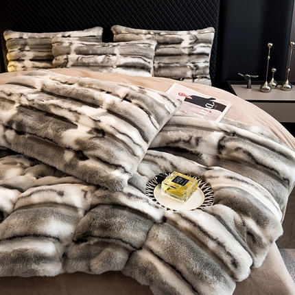 91家纺网 家纺一手货源 找家纺 （买家秀爆款不断货）A类母婴级高克重獭兔绒四件套珊瑚绒四件套雪花绒四件套兔兔牛奶绒四件套兔毛绒四件套 巴黎之春-灰色