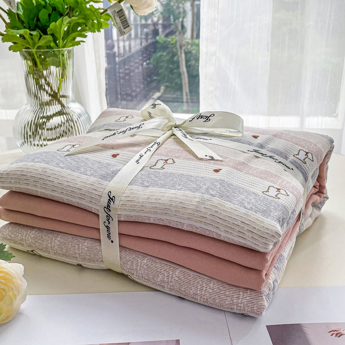 91家纺网 家纺一手货源 找家纺 仟网汇 2025新款有氧针织棉双层纱系列四件套--叠拍图 奶萌狗