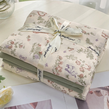 91家纺网 家纺一手货源 找家纺 仟网汇 2025新款有氧针织棉双层纱系列四件套--叠拍图 舒香玉影