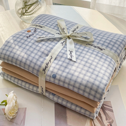 91家纺网 家纺一手货源 找家纺 仟网汇 2025新款有氧针织棉双层纱系列四件套--叠拍图 木马小波点