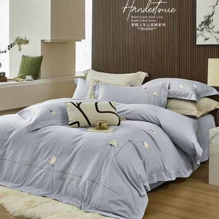 91家纺网 家纺一手货源 找家纺 玖玖爱家纺 2025新款云柔棉超柔磨毛四件套-朵瑞亚 朵瑞亚静谧蓝