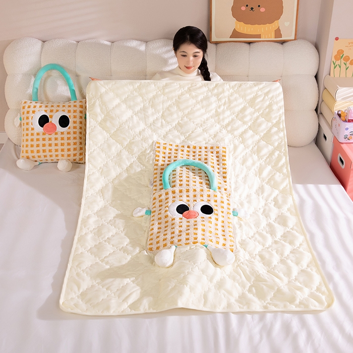 91家纺网 家纺一手货源 找家纺 中华鲟 2025新款多功能羊羔绒提花网红抱枕毯卡通立体贴布刺绣抱枕被夏被 黄色