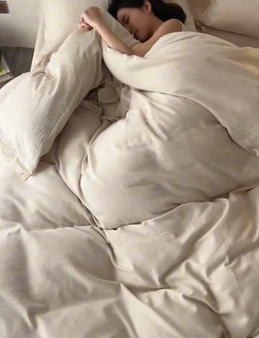 91家纺网 家纺一手货源 找家纺 安莱生活 2025新款人字纹三款工艺款四件套 人字纹花边款