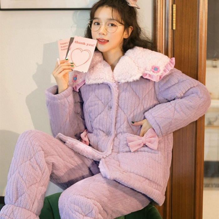 91家纺网 家纺一手货源 找家纺 （总）妍景 2025新款夹棉大翻领花朵套装紫家居服