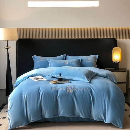 梦莱斯 2025新款高克重牛奶绒刺绣四件套 深海蓝