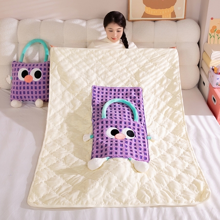 91家纺网 家纺一手货源 找家纺 中华鲟 2025新款多功能羊羔绒提花网红抱枕毯卡通立体贴布刺绣抱枕被夏被 紫色