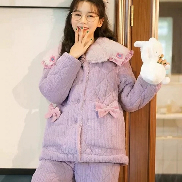 91家纺网 家纺一手货源 找家纺 （总）妍景 2025新款夹棉大翻领花朵套装紫家居服