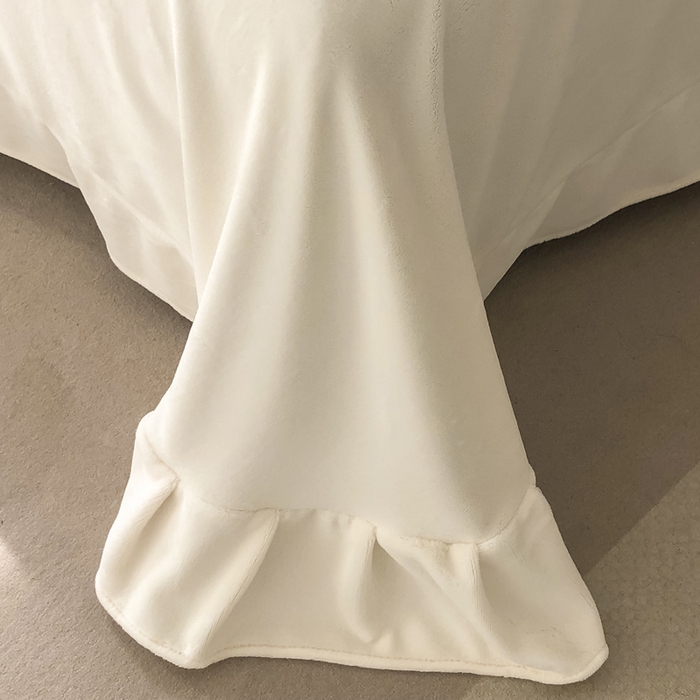 91家纺网 家纺一手货源 找家纺 梦莱斯 2025新款高克重牛奶绒刺绣四件套 奶油白