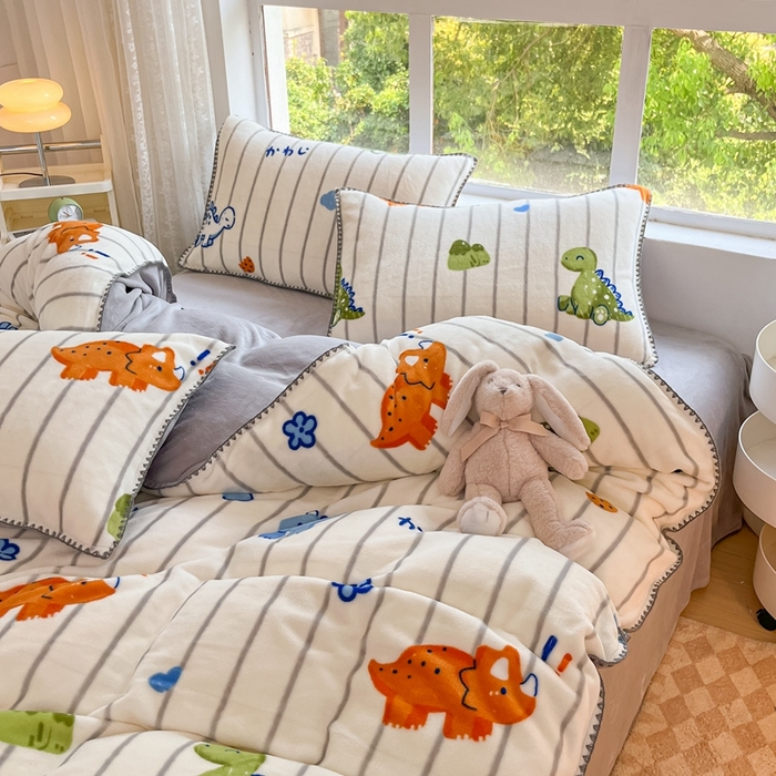 91家纺网 家纺一手货源 找家纺 （买家秀 爆款不断货）A类母婴级双面牛奶绒四件套三角针珊瑚绒雪花绒四件套高克重卡通牛奶绒四件套花卉 蓝绿恐龙