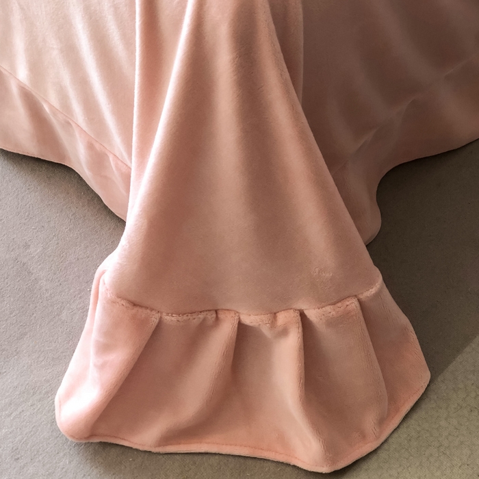 91家纺网 家纺一手货源 找家纺 梦莱斯 2025新款高克重牛奶绒刺绣四件套 月夕粉