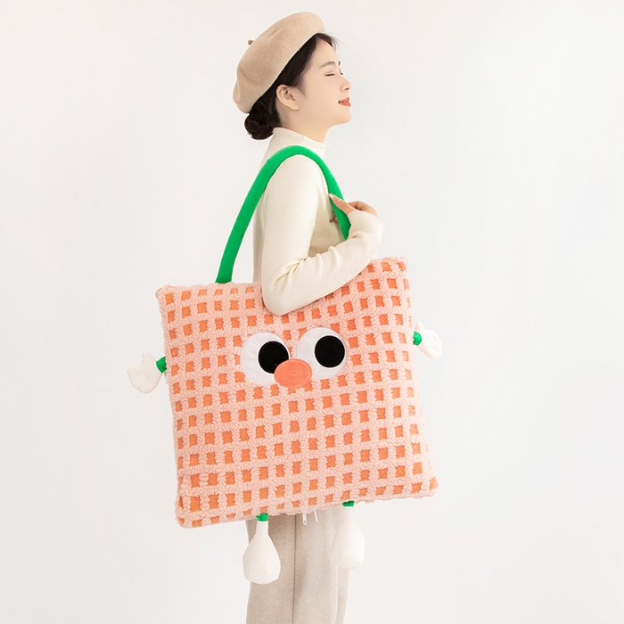 91家纺网 家纺一手货源 找家纺 （总）中华鲟 2025新款多功能羊羔绒提花网红抱枕毯卡通立体贴布刺绣抱枕被夏被